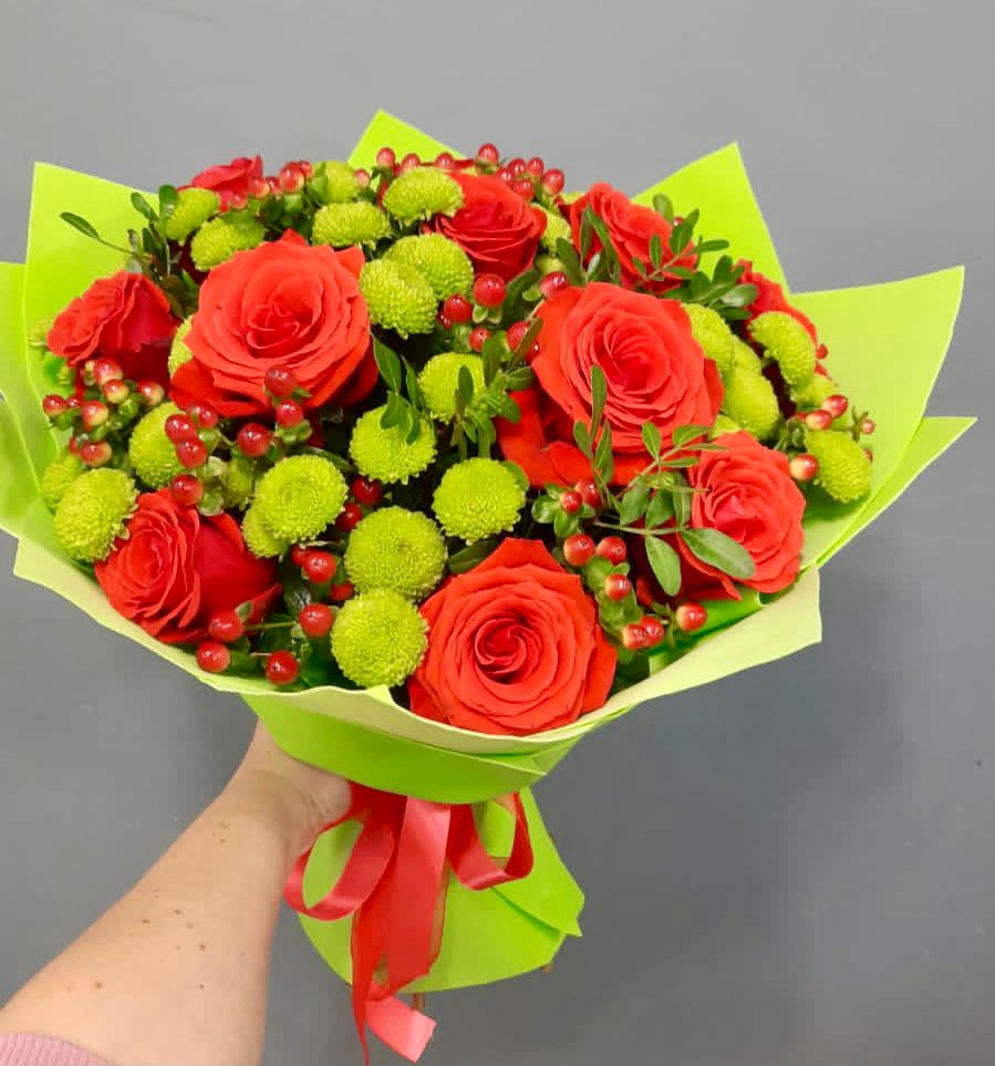 Букет цветов из: Хризантемы и Розы в Култаево