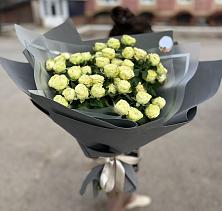 Букет Белые кустовые розы Солинеро в Култаево