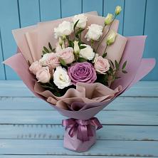 Букет цветов из:  Розы и Лизиантусы в Култаево