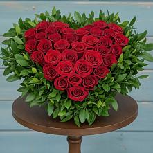 Цветочная композиция из Розы в виде сердца в Култаево