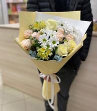 Букет цветов из:  Альстромерии, Розы и Хризантемы в Култаево