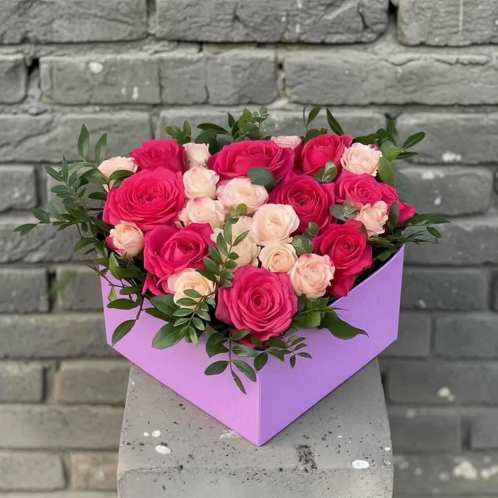 Цветочная композиция из Розы в коробке в Култаево