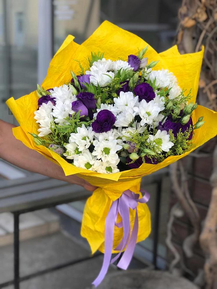Букет цветов из: Ирисы, Хризантемы и Ромашки в Култаево