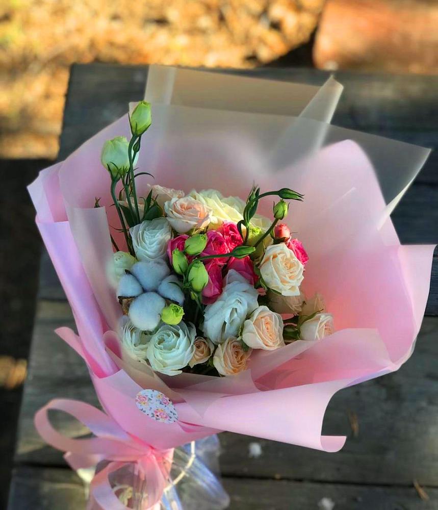 Букет цветов из: Розы и Лизиантусы в Култаево