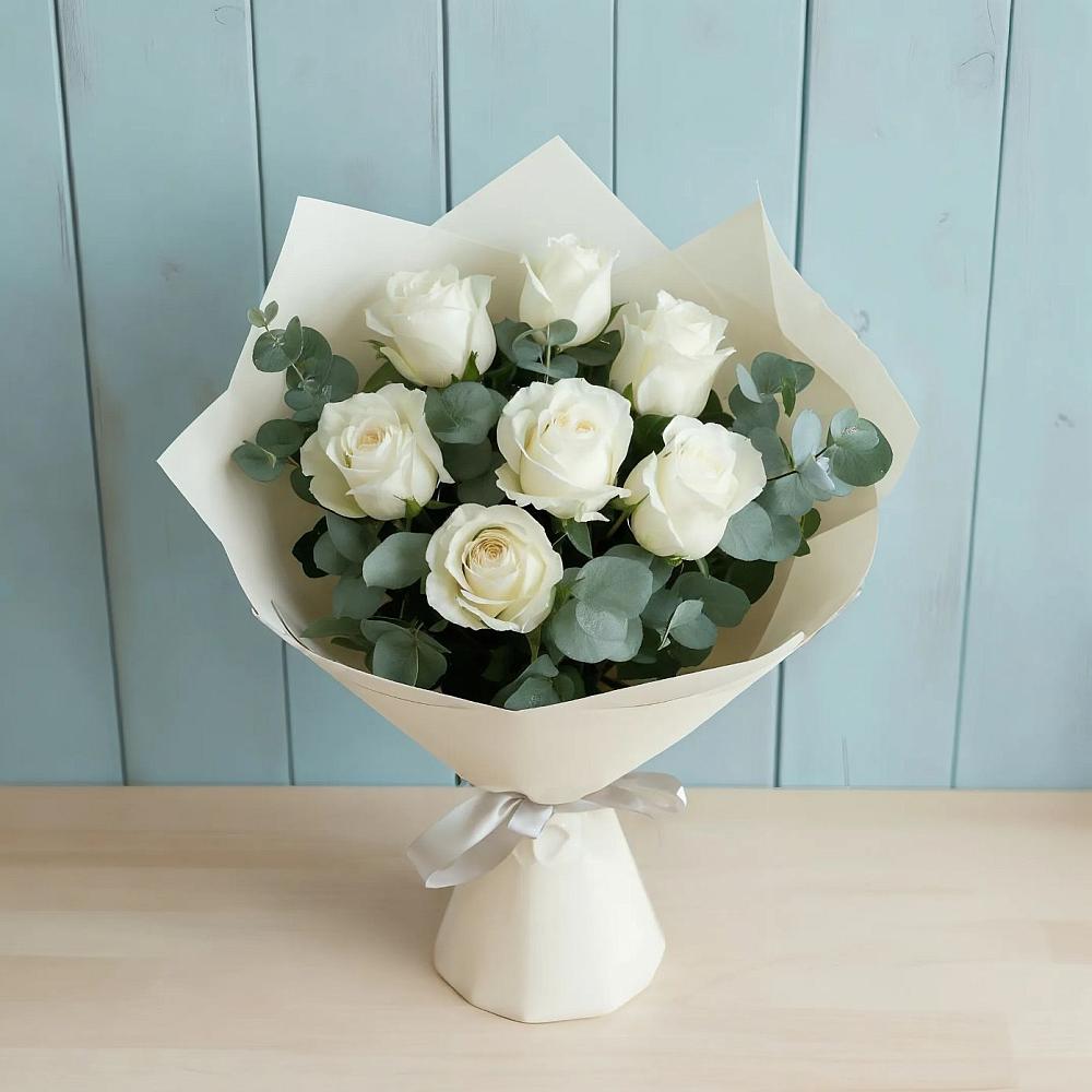 Букет Белые розы в Эвкалипте в Култаево