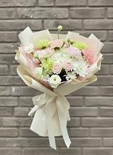 Букет цветов из:  Гвоздики, Розы, Лизиантусы и Хризантемы в Култаево