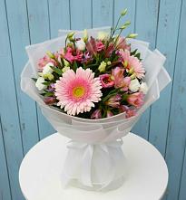 Букет цветов из:  Герберы, Альстромерии и Лизиантусы в Култаево