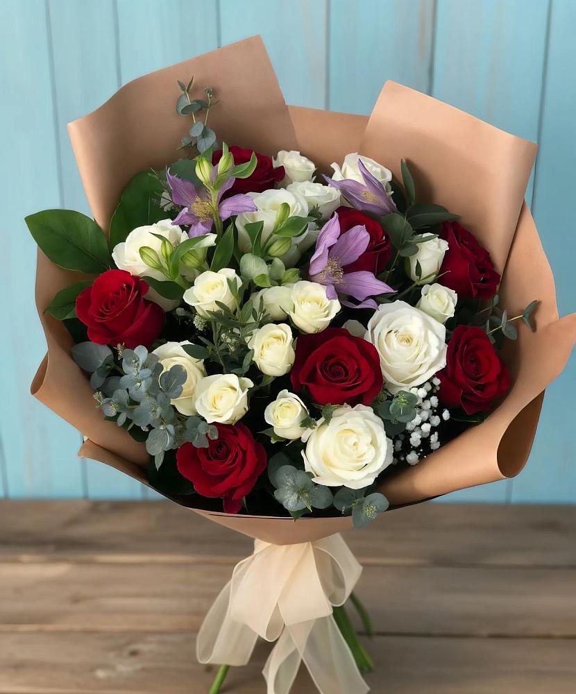 Букет цветов из: Розы и Альстромерии в Култаево