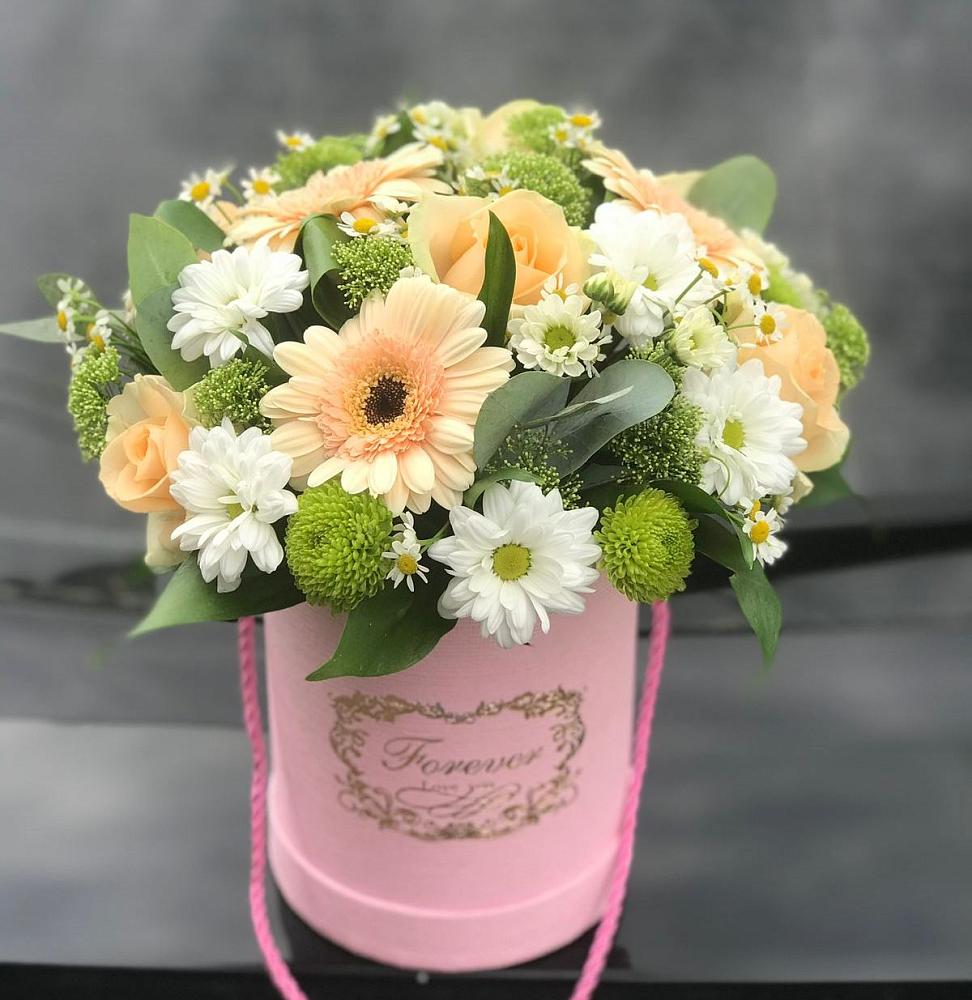 Цветочная композиция из Розы, Герберы и Хризантемы в шляпной коробке в Култаево