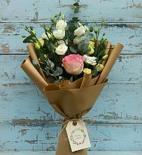 Букет цветов из:  Розы и Лизиантусы в Култаево