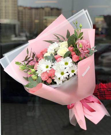 Букет цветов из: Розы, Лизиантусы и Хризантемы в Култаево